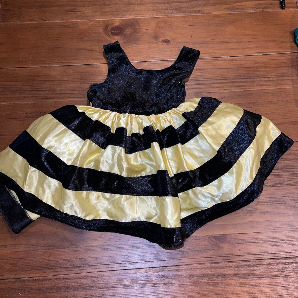 🌸 Vintage Black & Yellow Striped Bumblebee Costume Medium‎ 5-6 Dress only